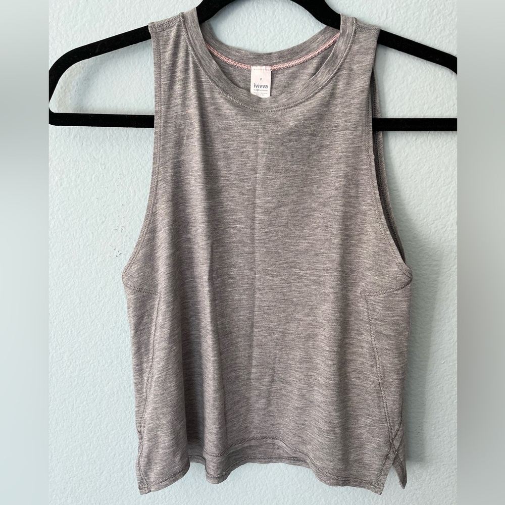 ❤️ Ivivva/Lululemon Grey Luminous Muscle Tank; Size 8
